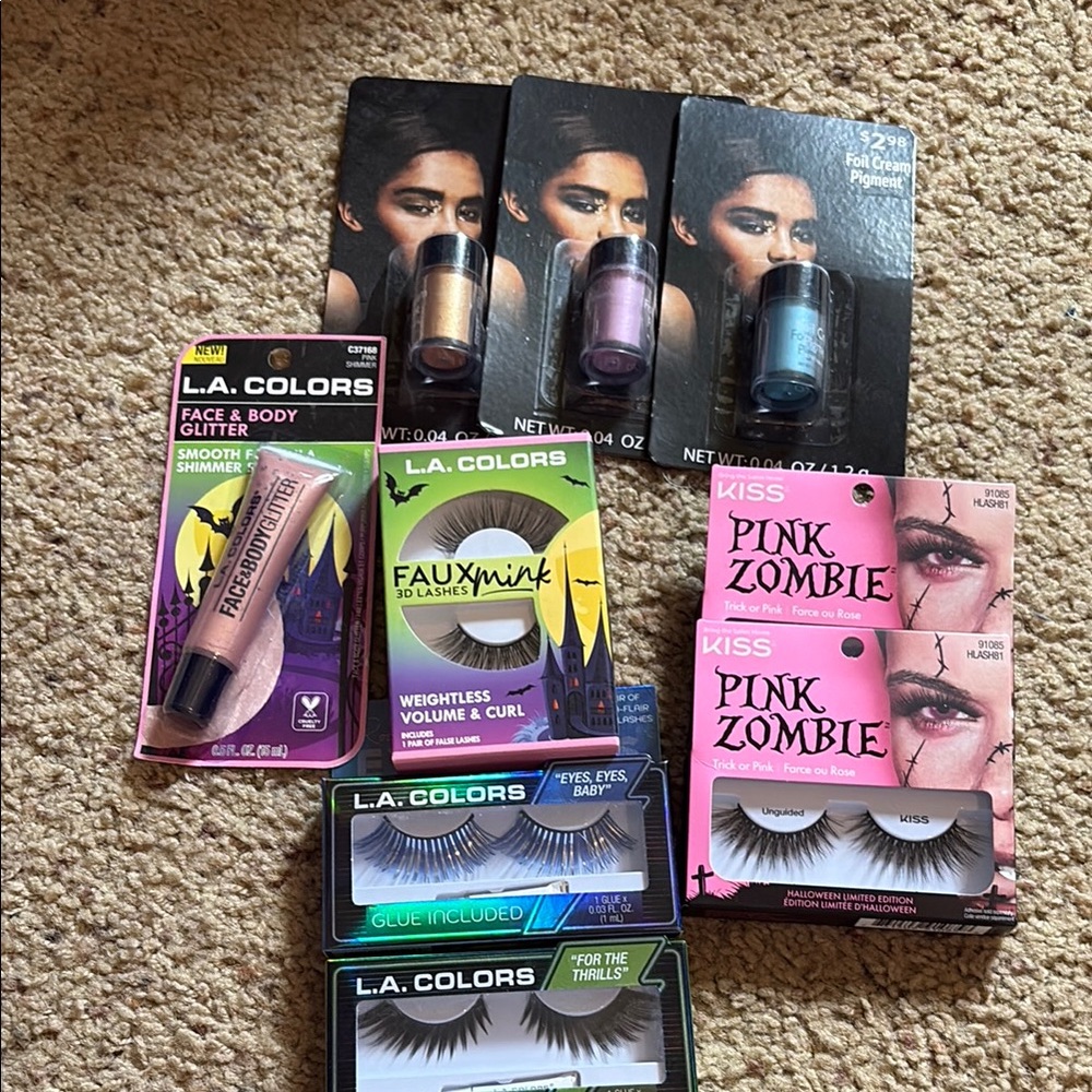 L.A. Colors Makeup and Kiss Eyelashes Set